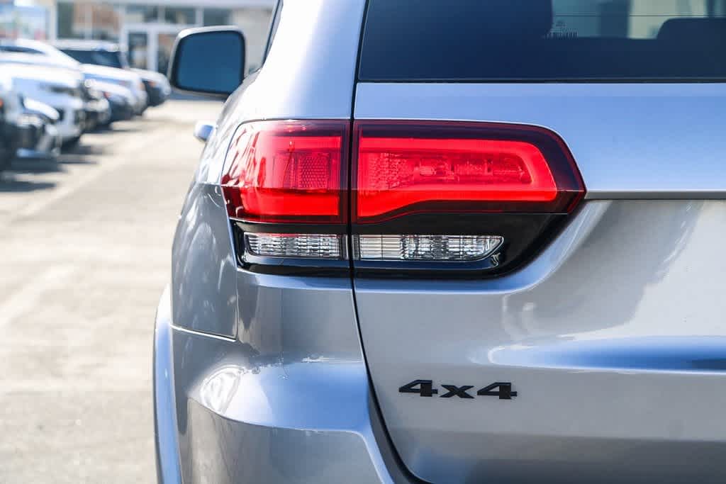 2018 Jeep Grand Cherokee Altitude 9