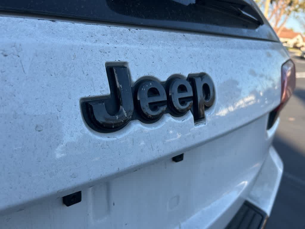 2018 Jeep Grand Cherokee Altitude 14