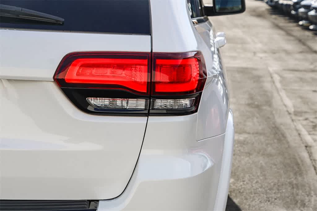 2018 Jeep Grand Cherokee Altitude 10