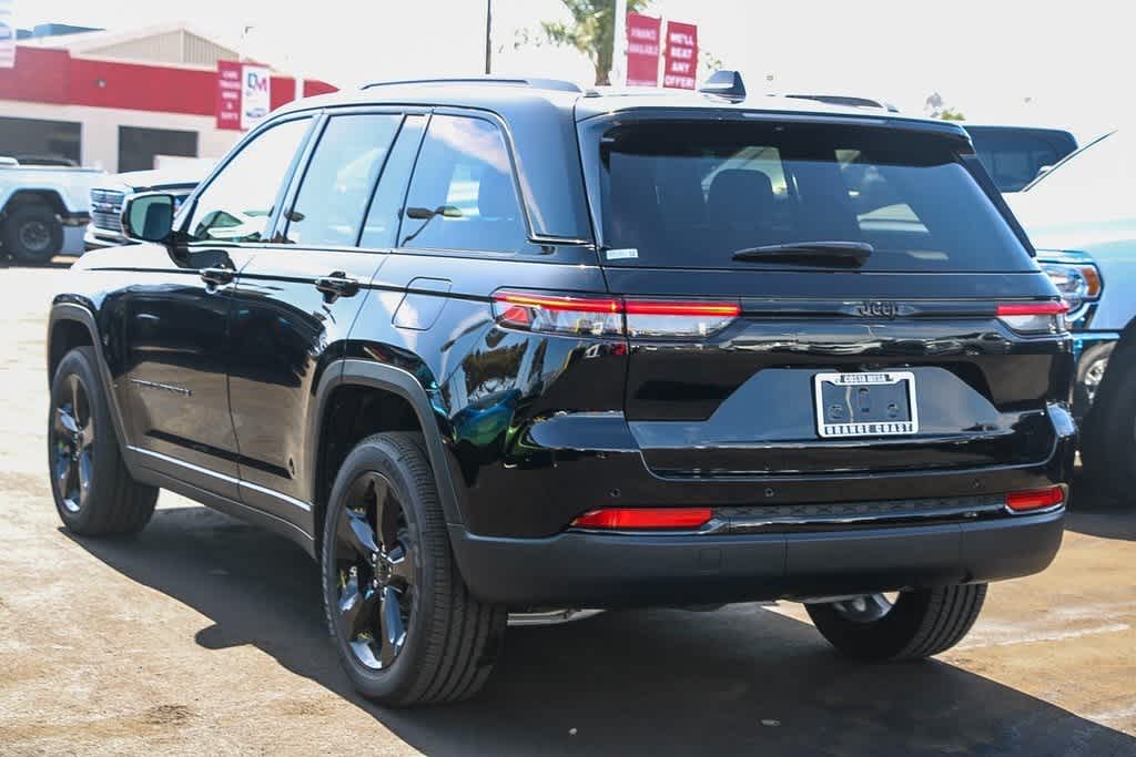 2024 Jeep Grand Cherokee Altitude X 10