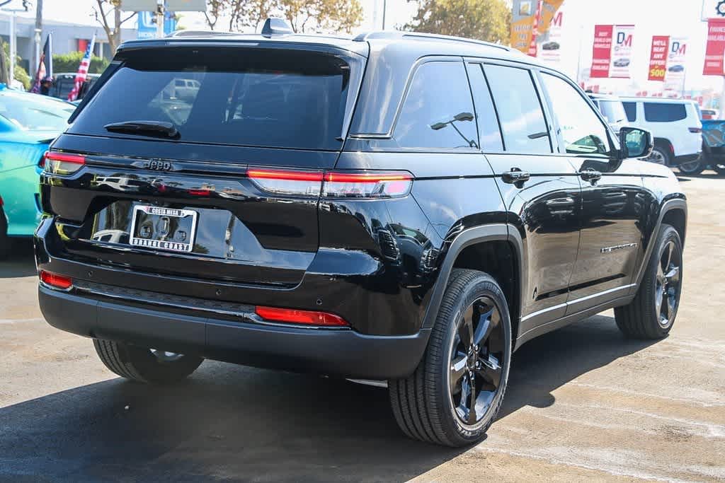 2024 Jeep Grand Cherokee Altitude X 8