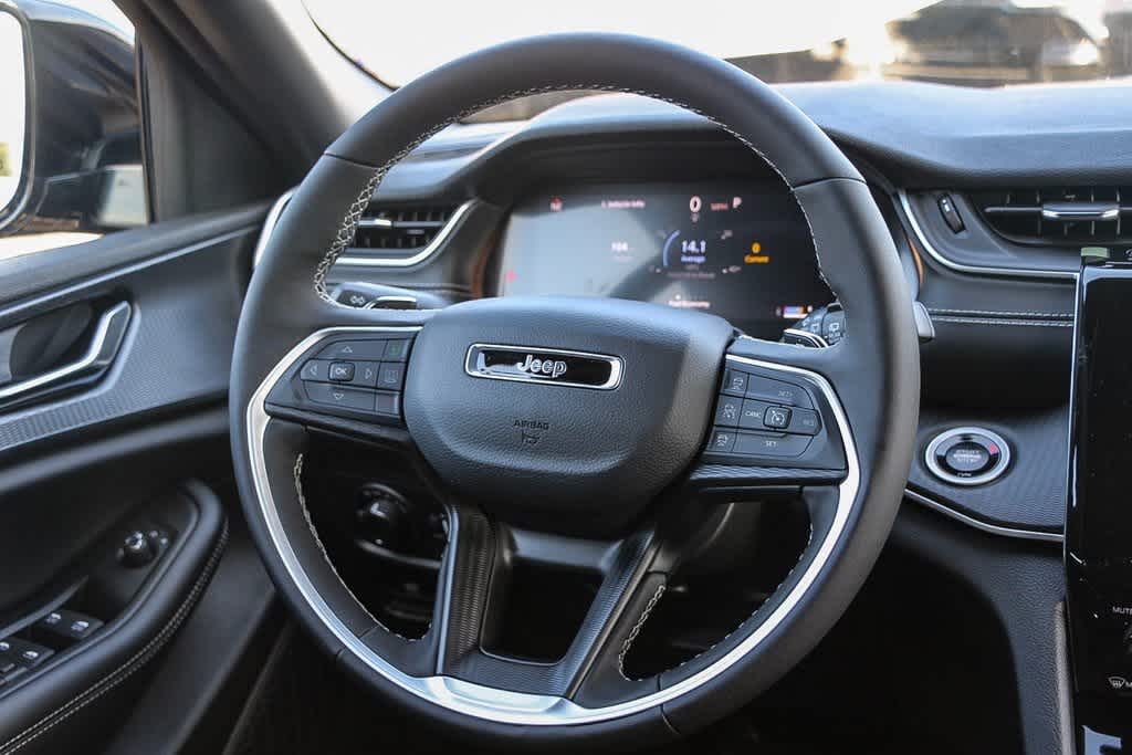 2025 Jeep Grand Cherokee Altitude X 15