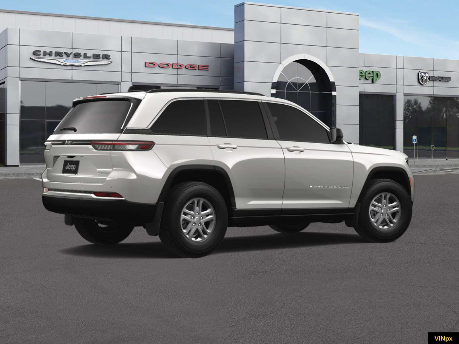 2024 Jeep Grand Cherokee Laredo 8