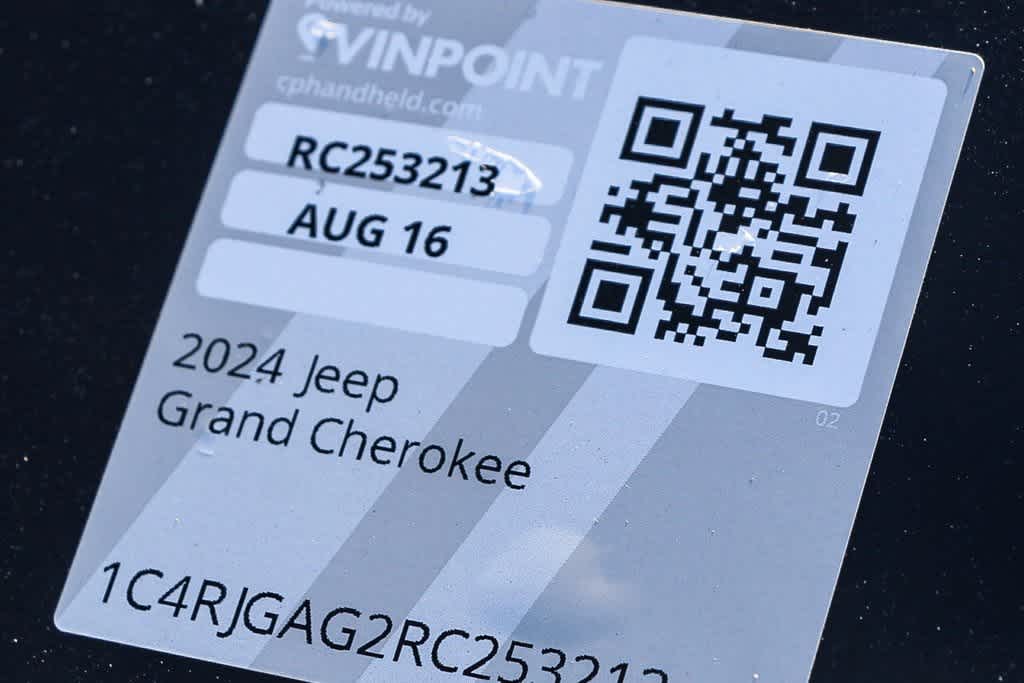 2024 Jeep Grand Cherokee Laredo 23