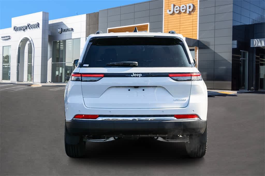 2024 Jeep Grand Cherokee Laredo 3