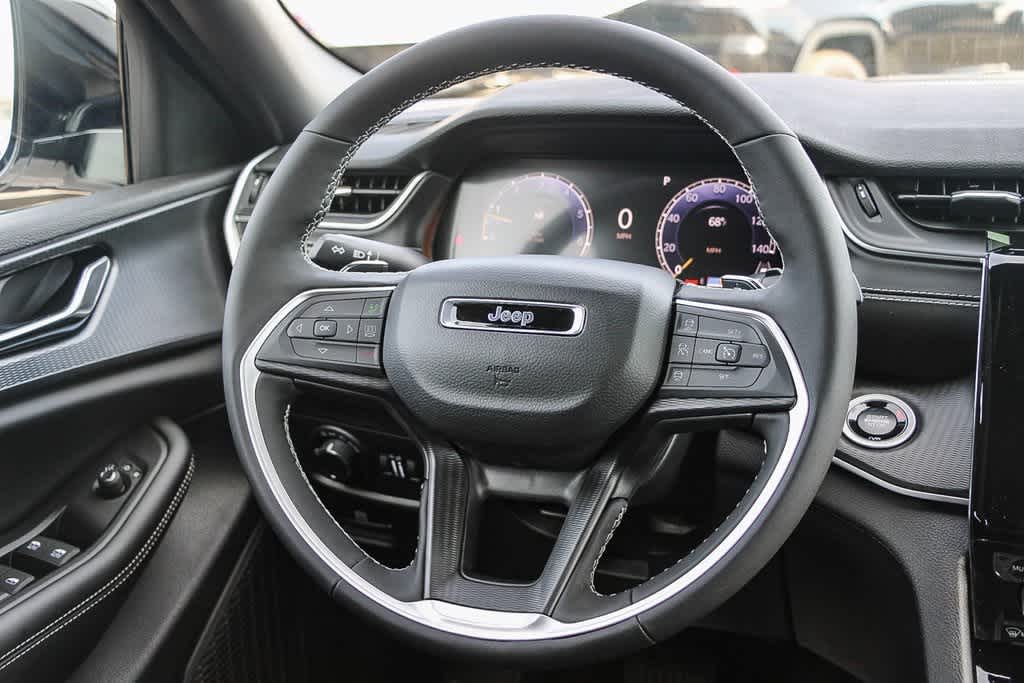 2025 Jeep Grand Cherokee Altitude X 17