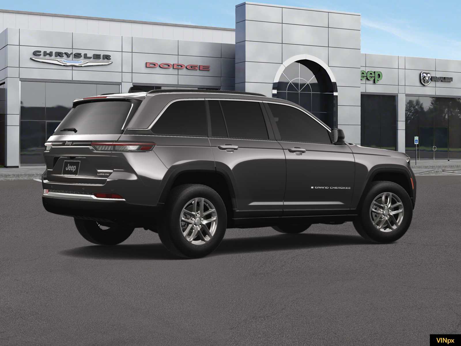 2024 Jeep Grand Cherokee Laredo X 8