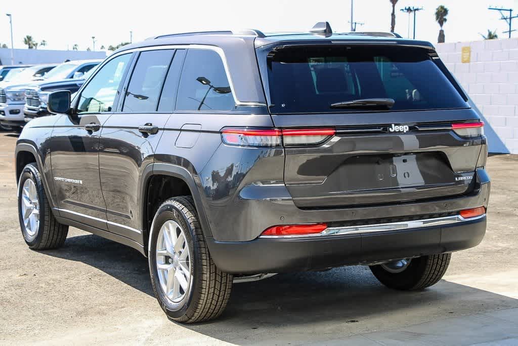 2024 Jeep Grand Cherokee Laredo X 2