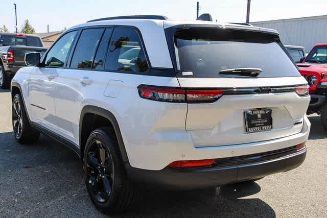 2025 Jeep Grand Cherokee Limited 8