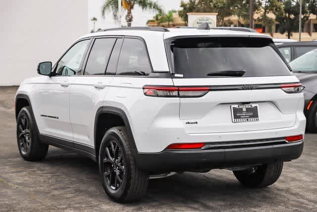 2024 Jeep Grand Cherokee Altitude 8