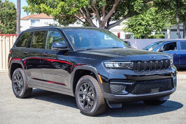 2024 Jeep Grand Cherokee Altitude 3