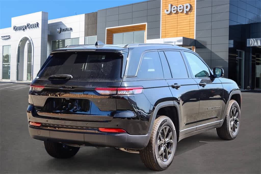 2024 Jeep Grand Cherokee Altitude 4