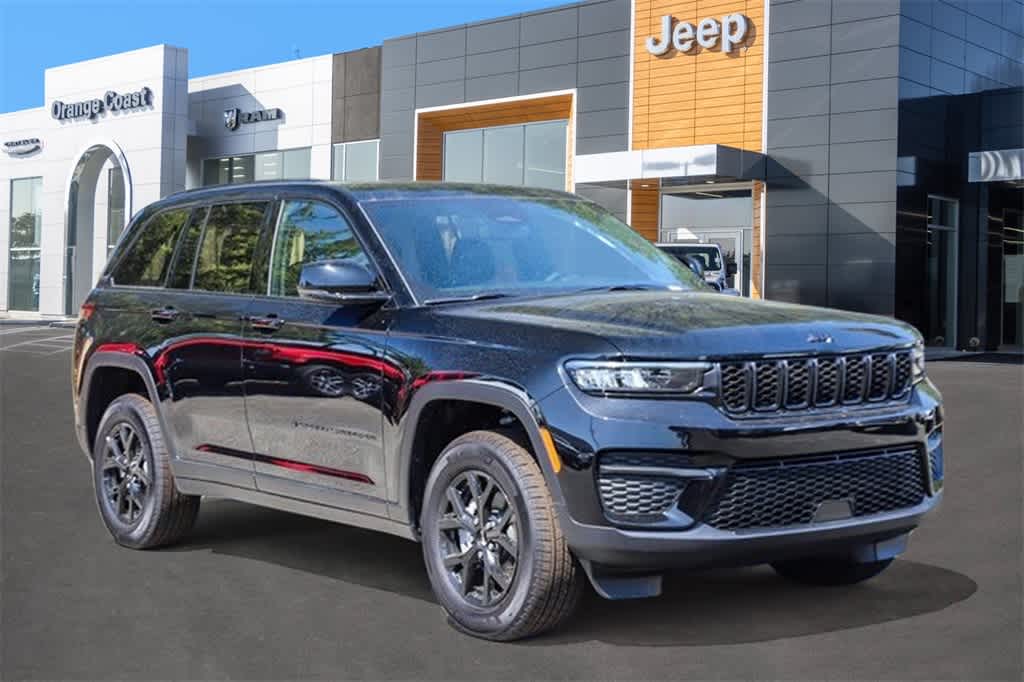 2024 Jeep Grand Cherokee Altitude 3