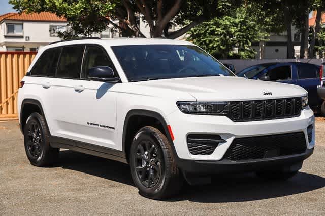 2024 Jeep Grand Cherokee Altitude 3