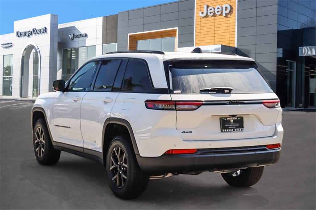 2024 Jeep Grand Cherokee Altitude 6