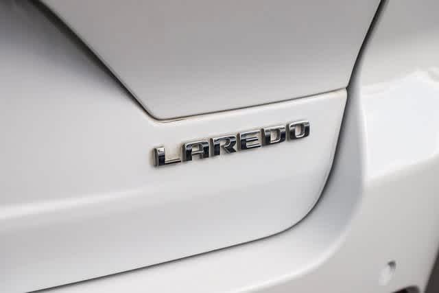 2022 Jeep Grand Cherokee Laredo 10