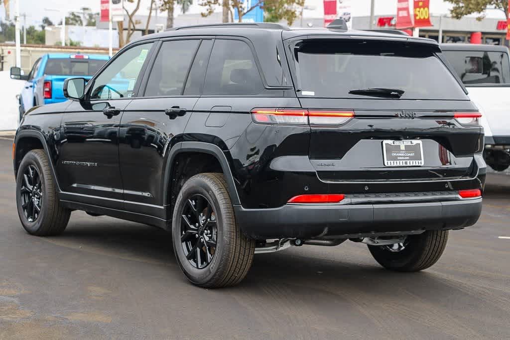 2024 Jeep Grand Cherokee Altitude 10