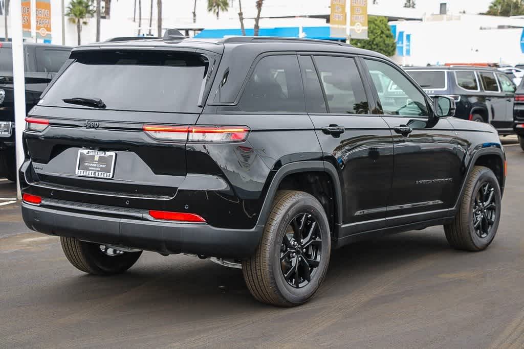 2024 Jeep Grand Cherokee Altitude 8