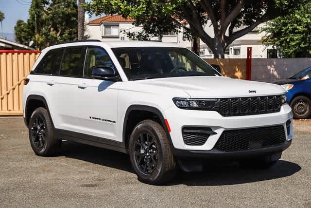 2024 Jeep Grand Cherokee Altitude 3