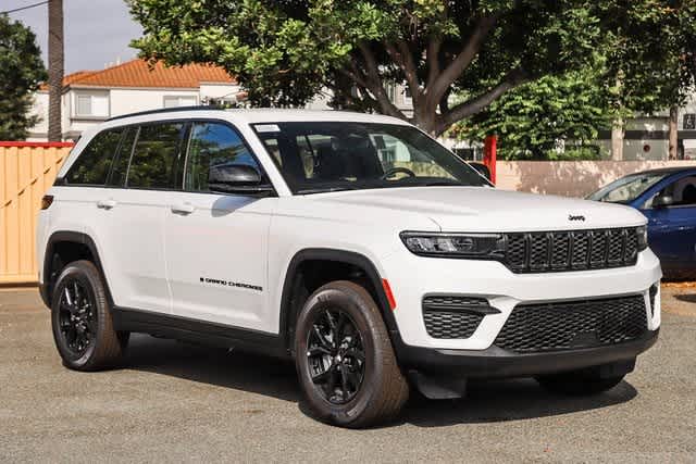 2024 Jeep Grand Cherokee Altitude 3