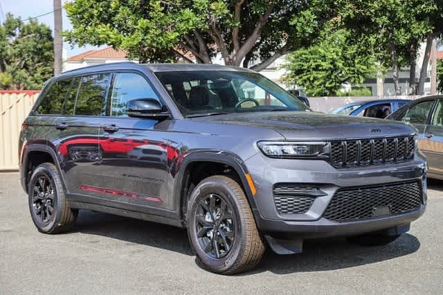 2024 Jeep Grand Cherokee Altitude 3