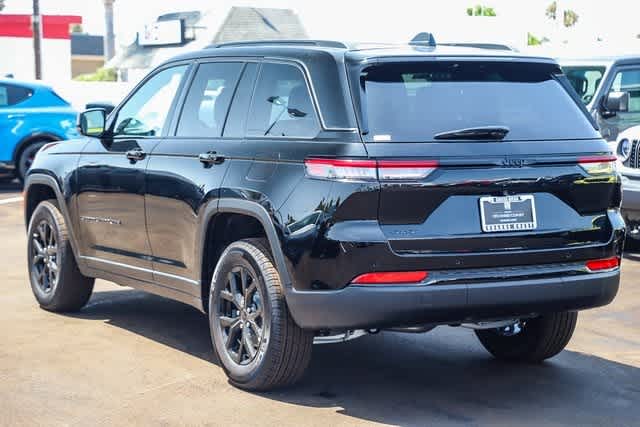 2024 Jeep Grand Cherokee Altitude 8