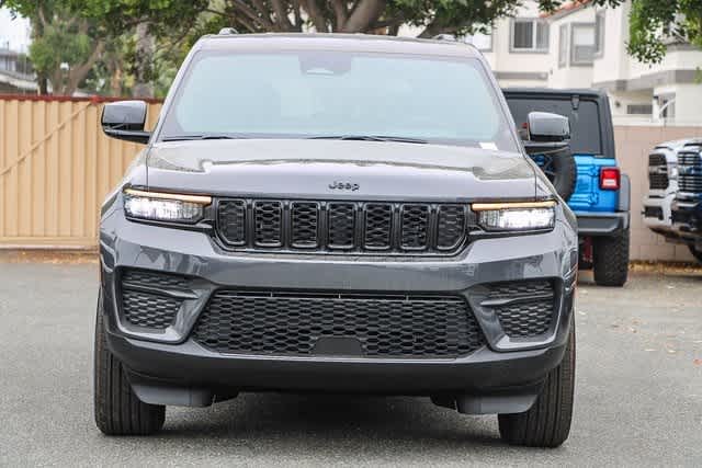 2024 Jeep Grand Cherokee Altitude 2