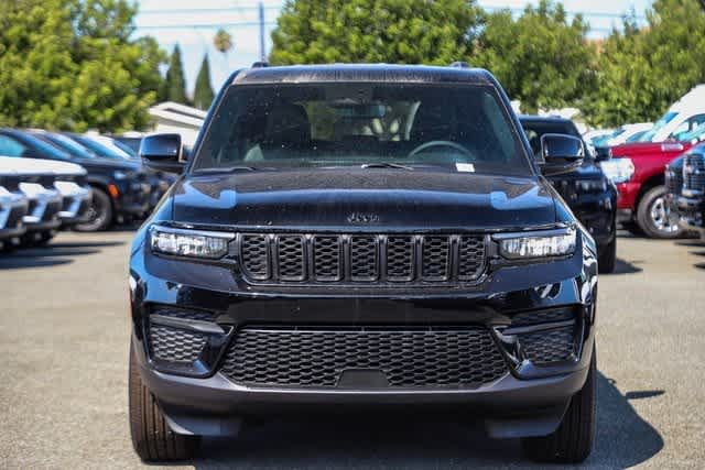 2024 Jeep Grand Cherokee Altitude 2