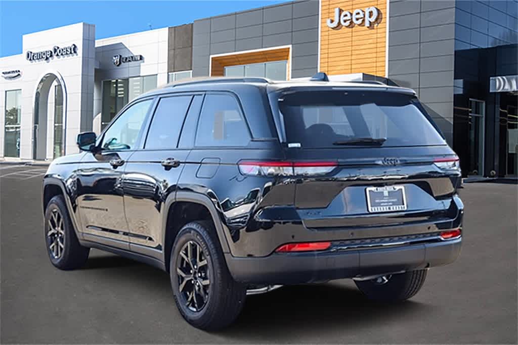 2024 Jeep Grand Cherokee Altitude 6