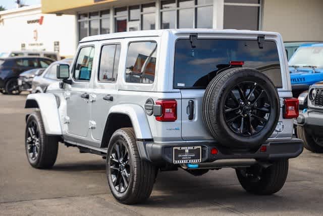 2024 Jeep Wrangler 4xe Sahara 8