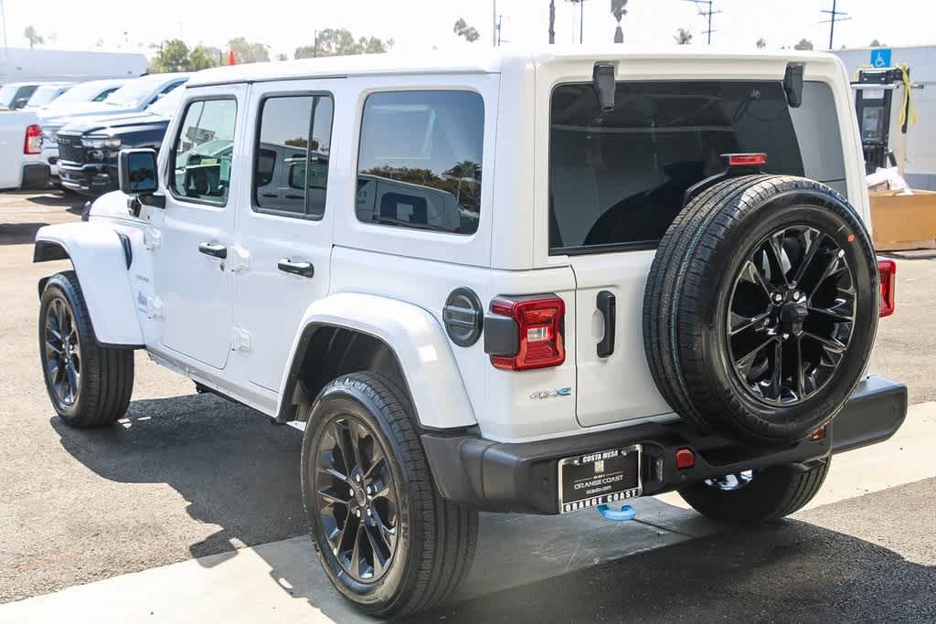 2024 Jeep Wrangler 4xe Sahara 8