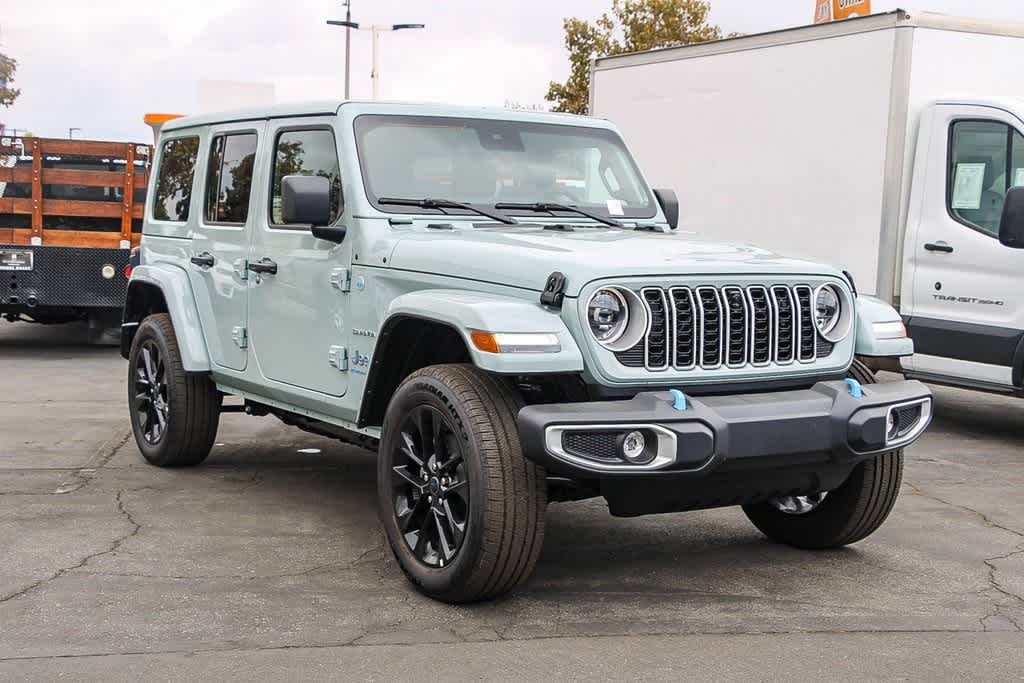 2024 Jeep Wrangler 4xe Sahara 3