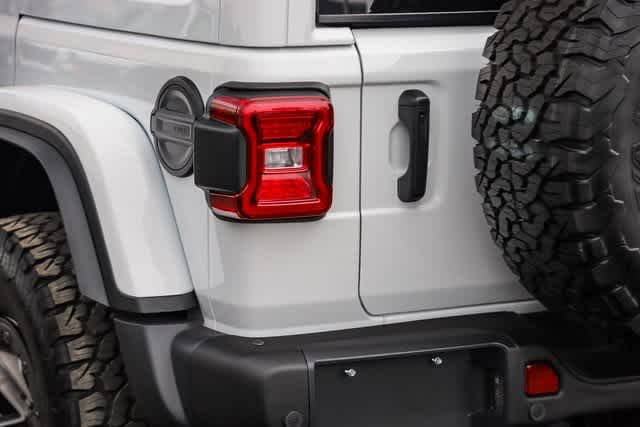 2024 Jeep Wrangler Rubicon 392 9