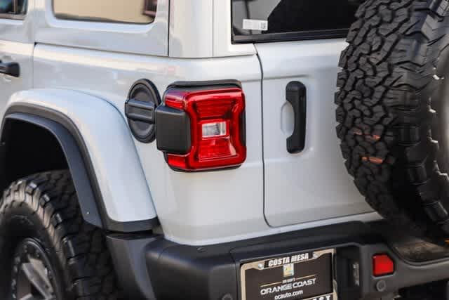 2024 Jeep Wrangler Rubicon 392 11