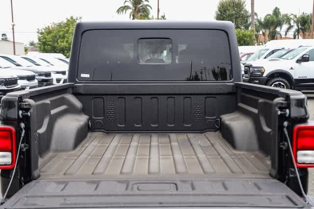 2024 Jeep Gladiator Sport S 4x4 26