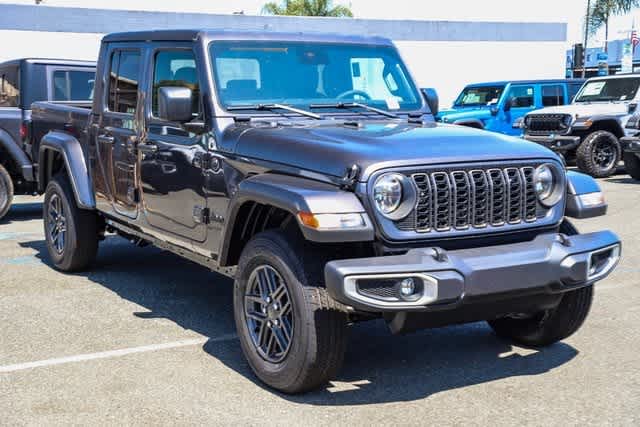 2024 Jeep Gladiator Sport S 4x4 3