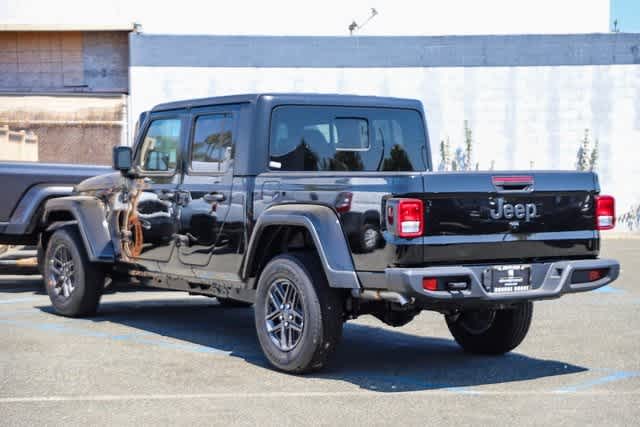 2024 Jeep Gladiator Sport S 4x4 8