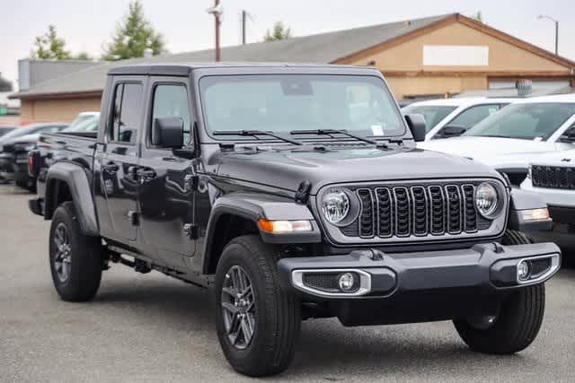 2024 Jeep Gladiator Sport S 4x4 3