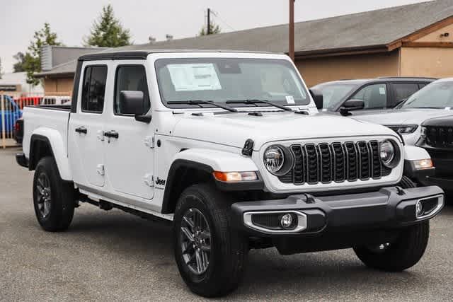 2024 Jeep Gladiator Sport S 4x4 3