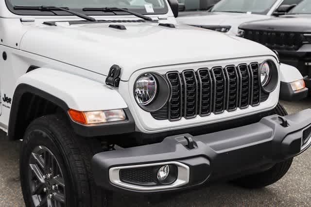 2024 Jeep Gladiator Sport S 4x4 5