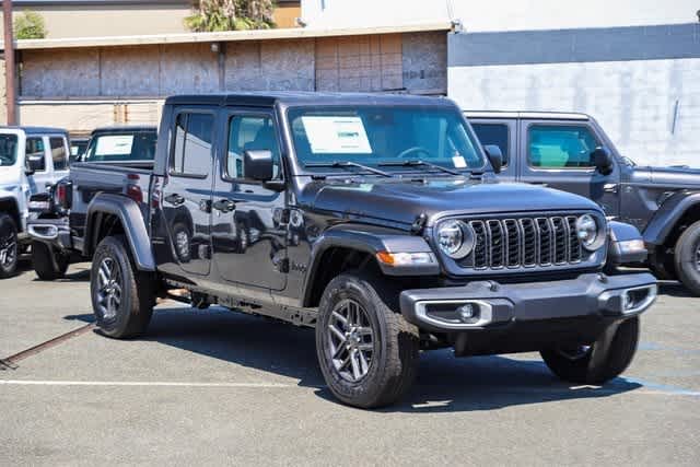 2024 Jeep Gladiator Sport S 4x4 3