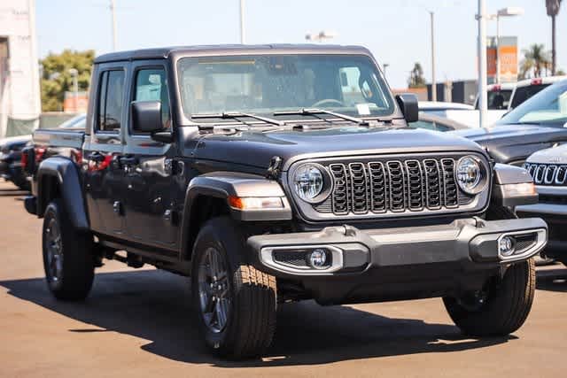 2024 Jeep Gladiator Sport 4x4 3