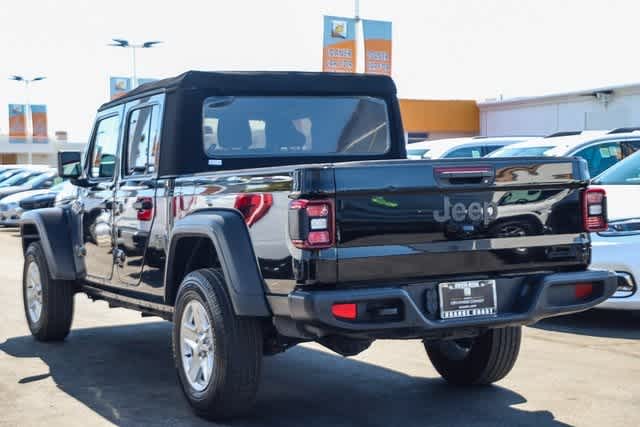 2020 Jeep Gladiator Sport S 4x4 8