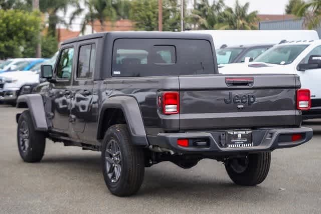 2024 Jeep Gladiator Sport 4x4 8