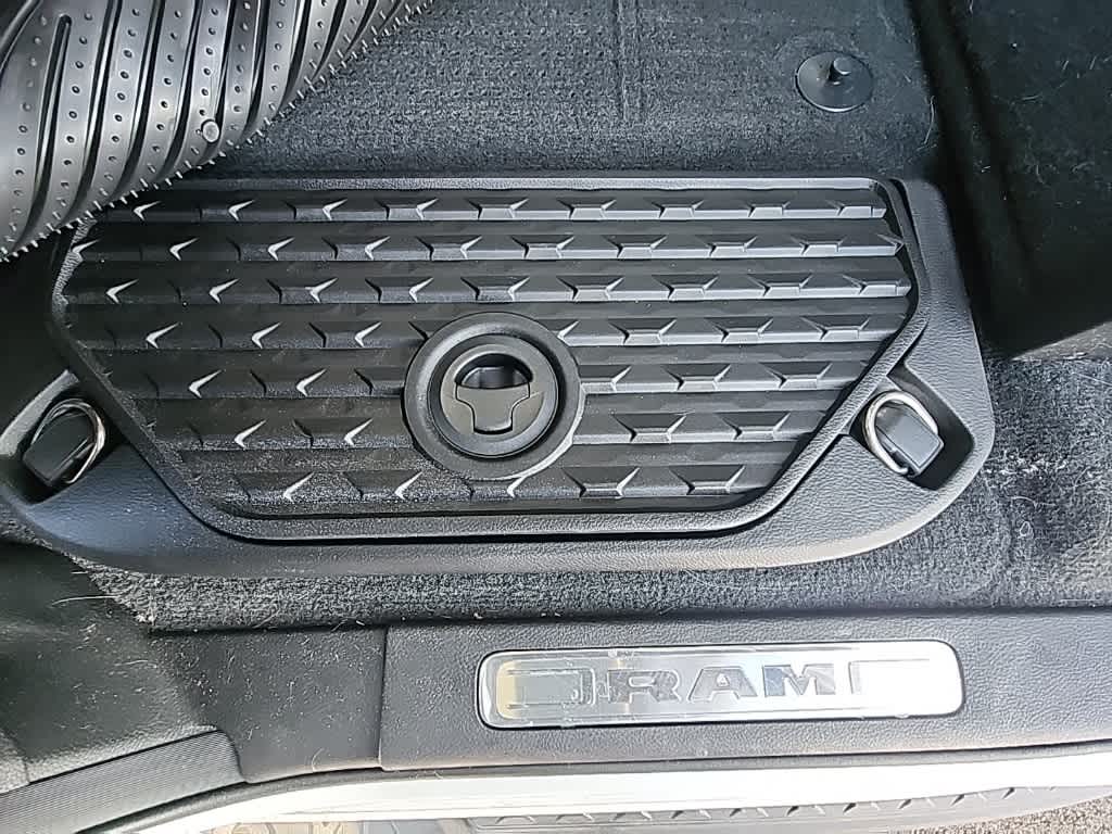 2022 Ram 1500 Laramie 4x2 Crew Cab 57 Box 24