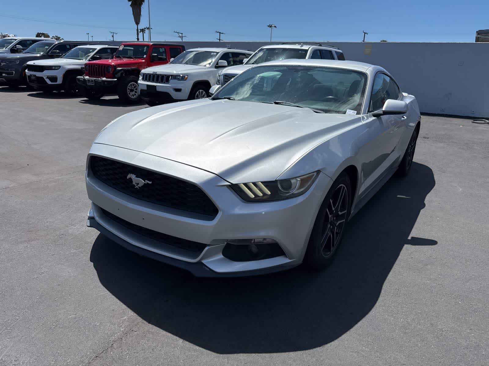 Ingot Silver Metallic 2017 Ford Mustang EcoBoost Coupe RWD Coupe Rear-Wheel Drive 6-Speed Automatic