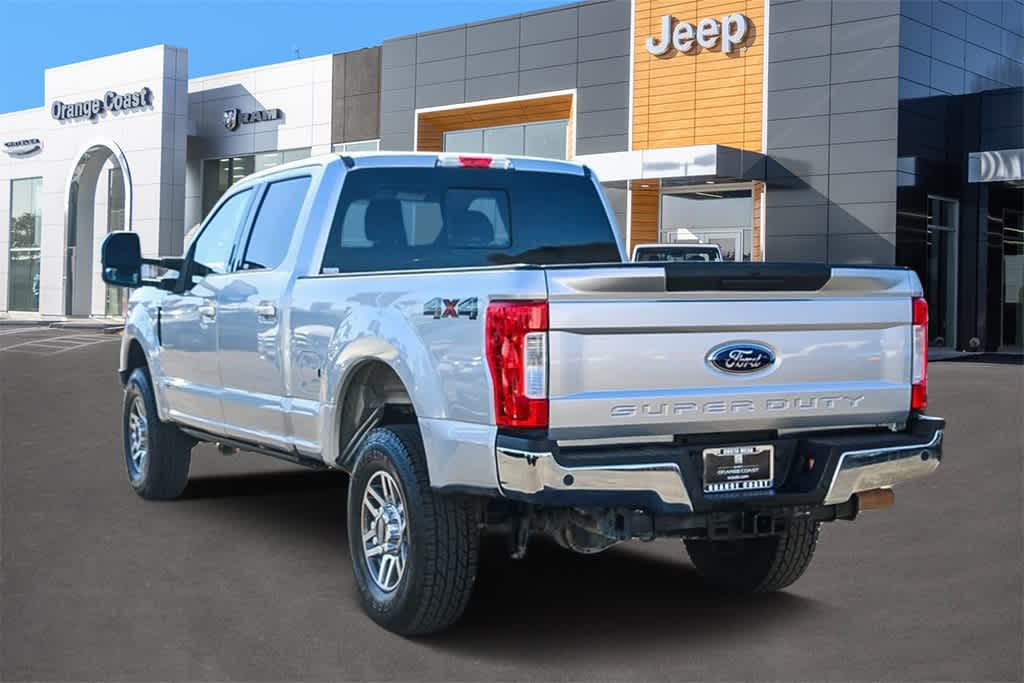 2019 Ford Super Duty F-250 SRW LARIAT 4WD Crew Cab 6.75 Box 2