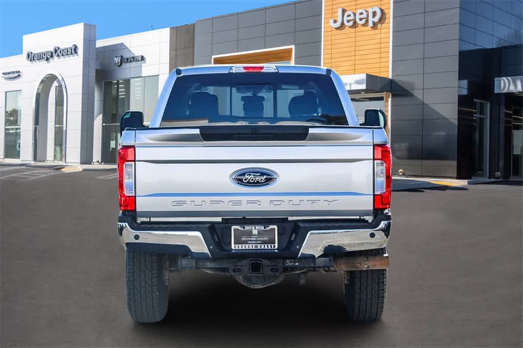 2019 Ford Super Duty F-250 SRW LARIAT 4WD Crew Cab 6.75 Box 3