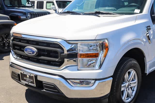 2021 Ford F-150 XLT 2WD Reg Cab 8 Box 9