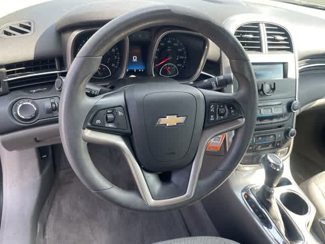 2014 Chevrolet Malibu LS 17